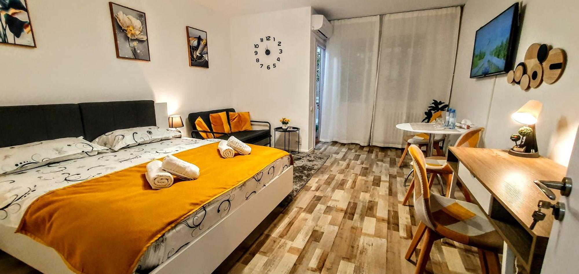 The Yellow King - Luxurious Apartment Bukarest Exterior foto
